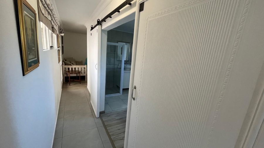 3 Bedroom Property for Sale in Wavecrest Eastern Cape